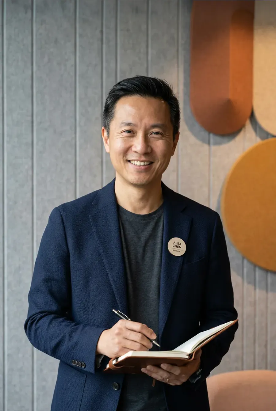 Author Image 10